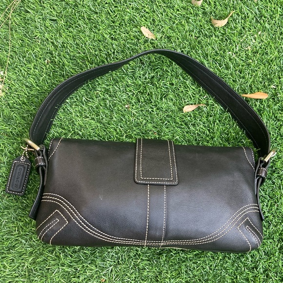 Coach - Picture 4 of 9